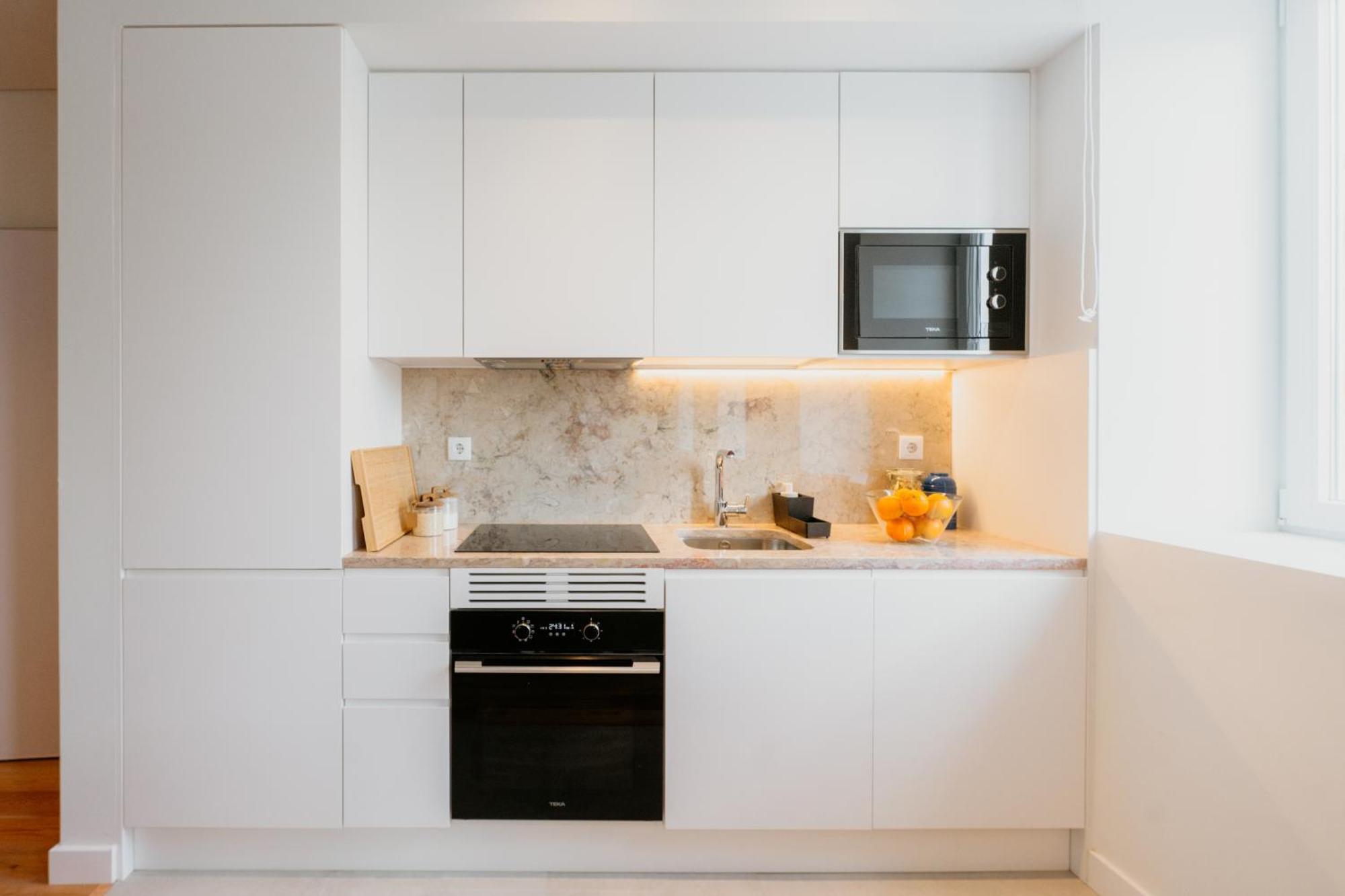 Mary Orange - No 236 Rc E - Elegant Two-bedroom Urban Retreat Apartment *