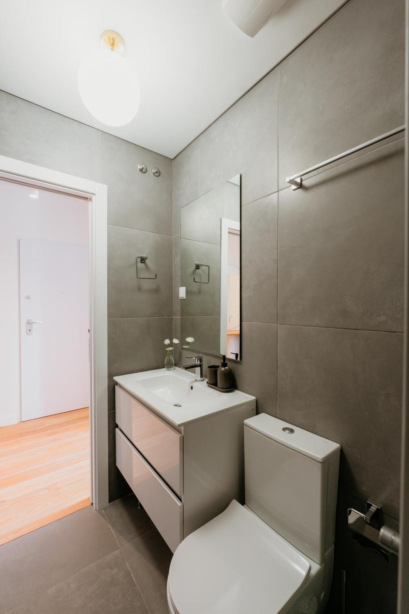 Mary Orange - No 236 Rc E - Elegant Two-bedroom Urban Retreat * Lissabon